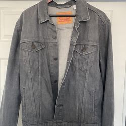 Vintage men’s Levi’s Denim jacket 