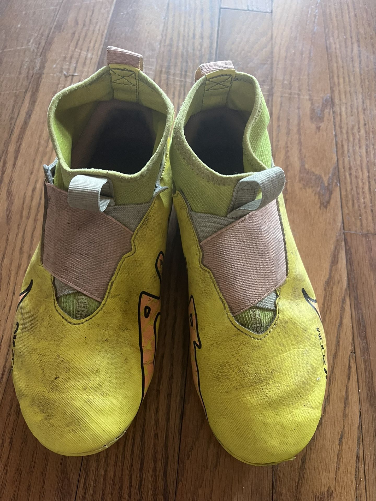 Cleats Size 4