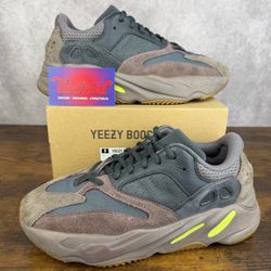 adidas Yeezy Boost 700 Mauve Size 9.5 EE9614 Men’s Sneakers OG Rare Kanye West