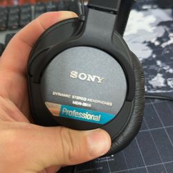 Head Phones Sony MDR-7506 - Used Once 