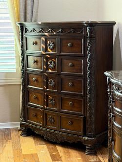 King size bedroom set by Ashley north shore