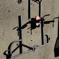 Exercise (Pull up / leg lift) equipment