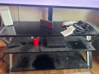 Glass and metal Entertainment center with flat screen tv mount