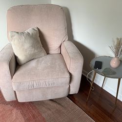 Nursery Recliner Chair In Dusty Pink 