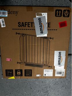 Baby gate
