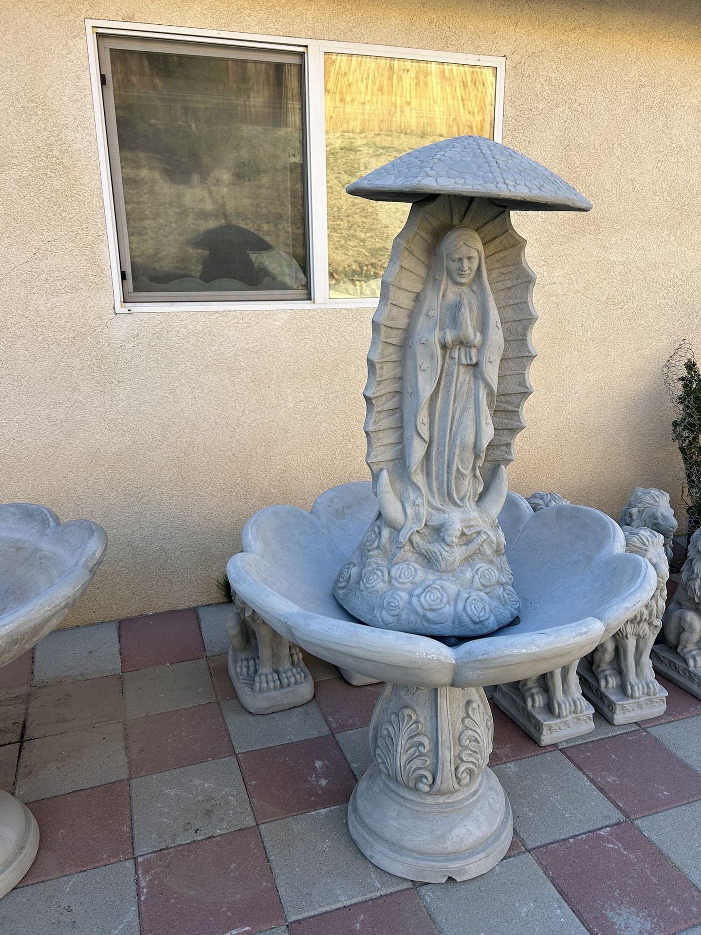 New Fountain With Virgin Mary Made Out Of Cement Perfect Gift 🎁 