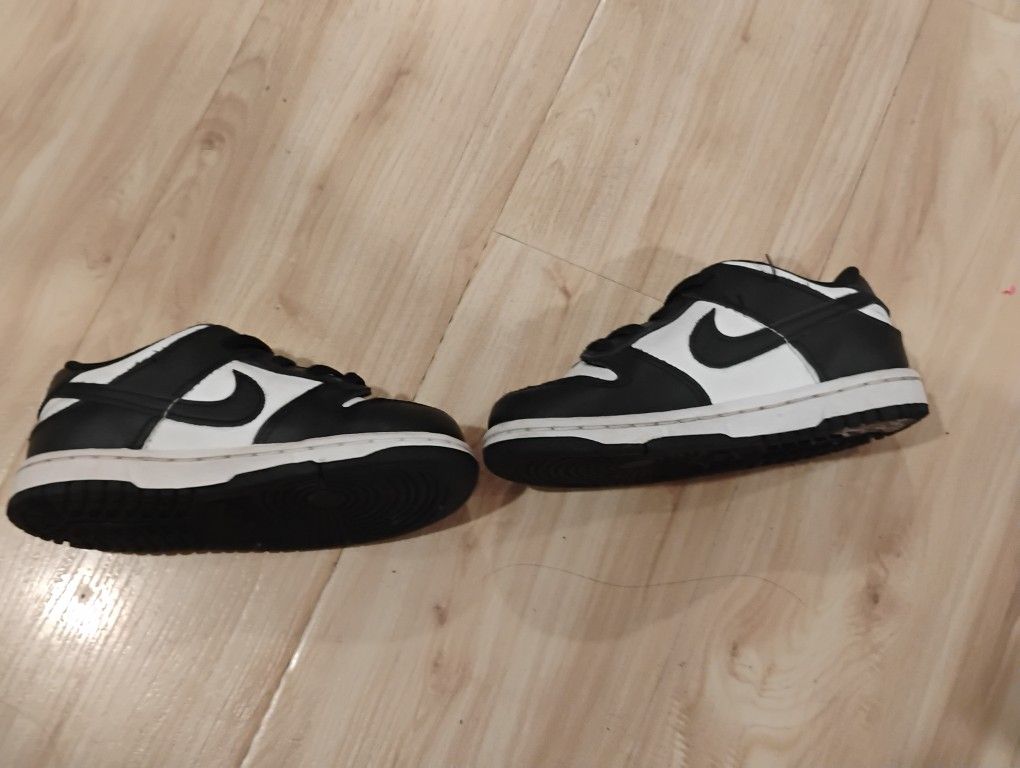 Nike Panda Dunk Size 9c (Worn Once )