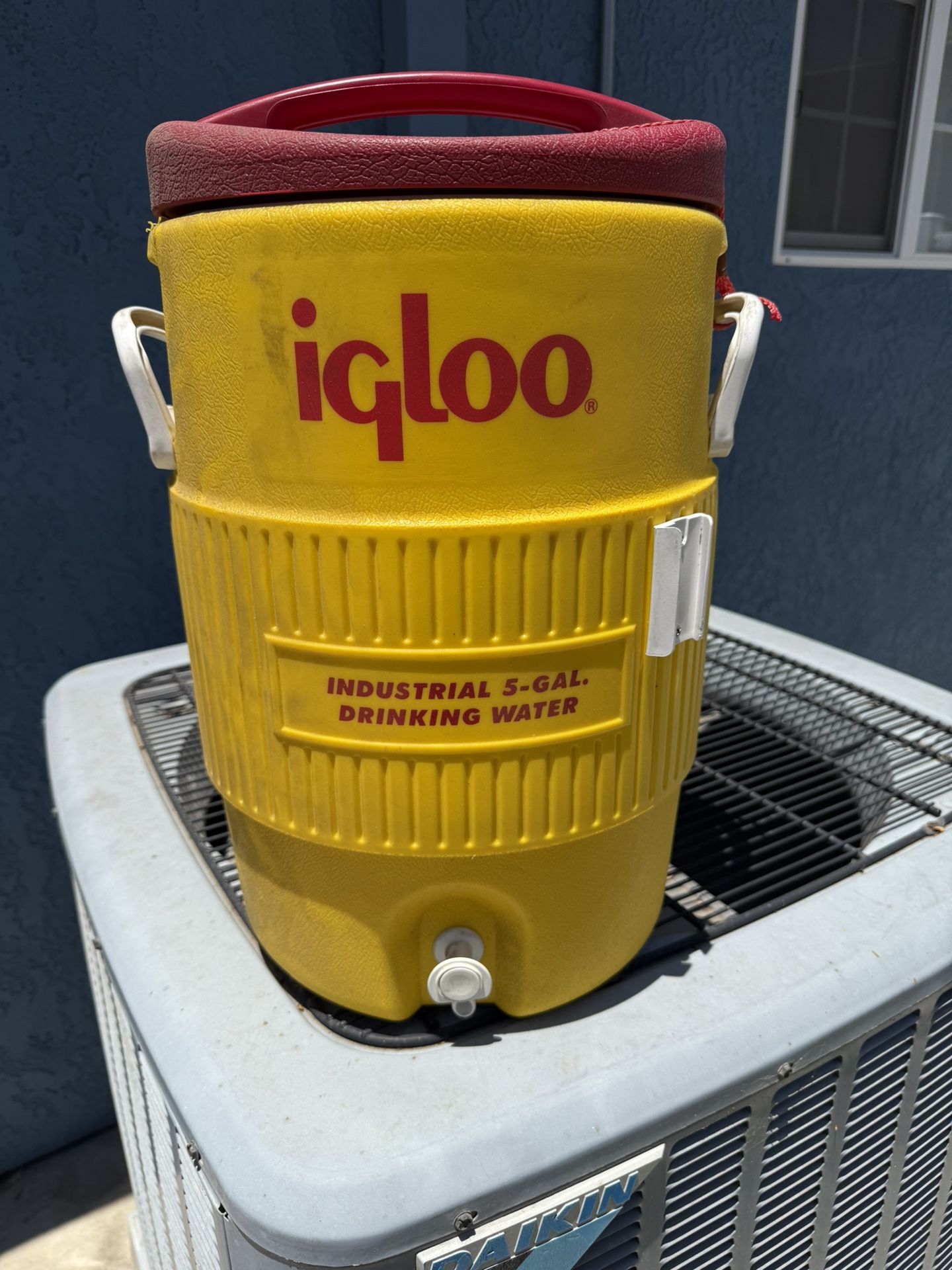 Igloo Industrial Water Cooler (5 Gallon)