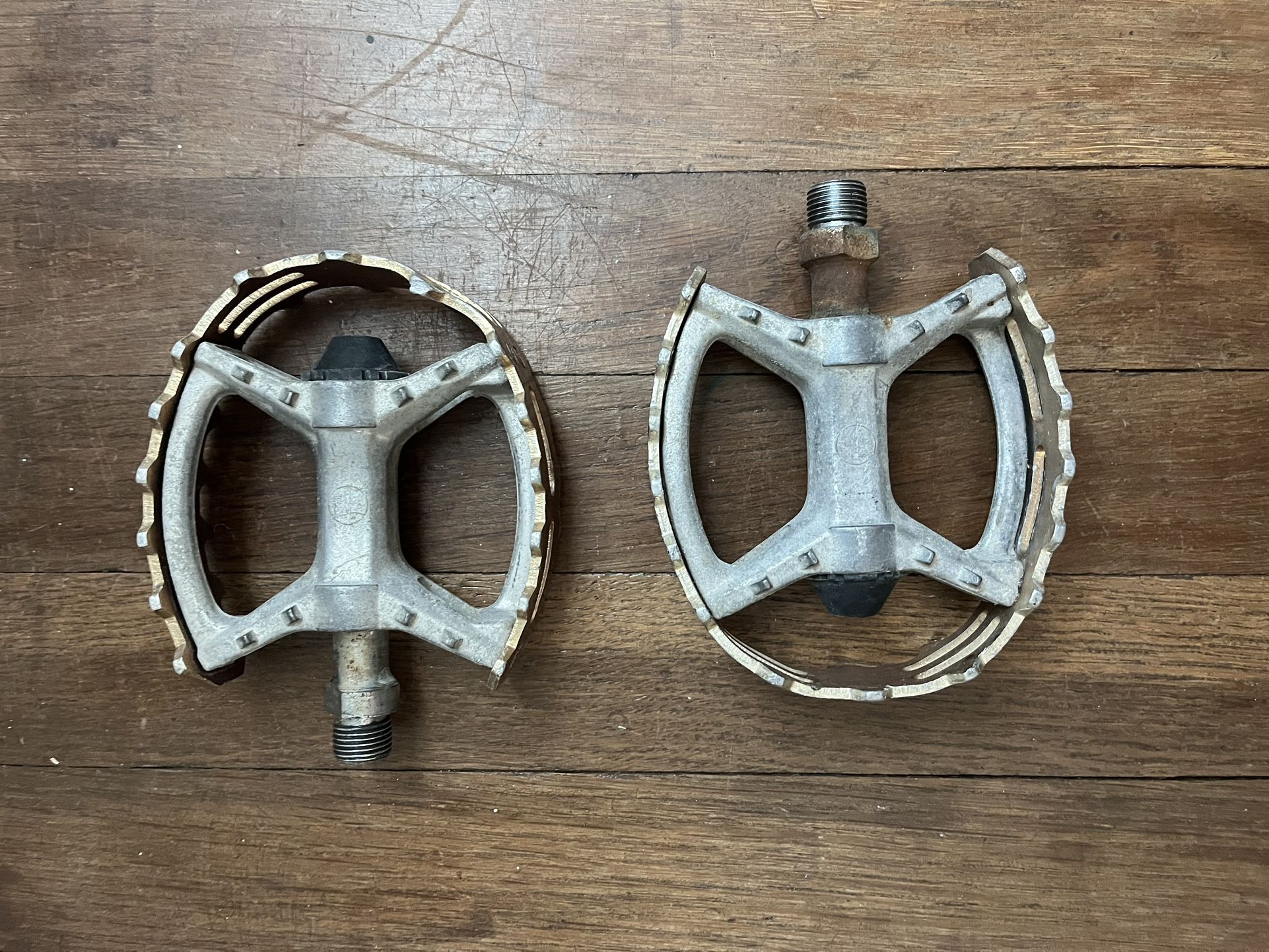 Vintage VP-747 Bear Trap MTB Pedals 9/16 Gold/Bronze