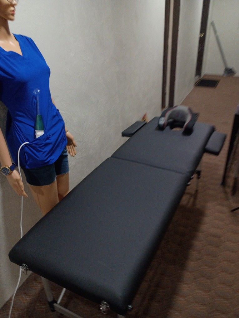 Premium Portable Massage Table – All-Black Luxury Comfort + Bonus Massager Included
