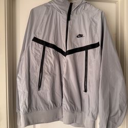 Nike Sportswear Woven Tech Essential Windrunner Hooded Jacket Men L Gray