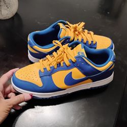 Nikes 