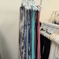 Wholesale Lot 25 PCs Women's Tunics 