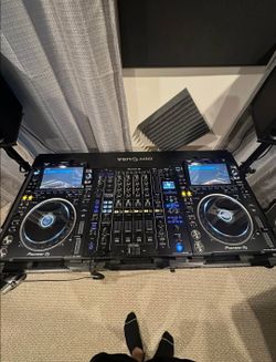 Pioneer CDJ3000 with A9 MIXER