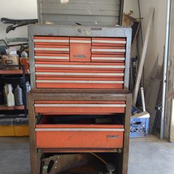 Old Craftsman Tool Box Has Some Old Stuff In There Just Need Cleaning 200.00