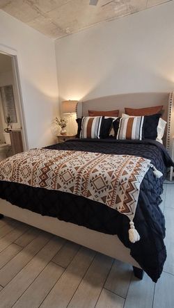Queen size bed