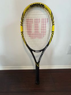 Wilson Pro Limited 100 Tennis Racquet