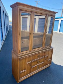 Vintage Drexel China cabinet