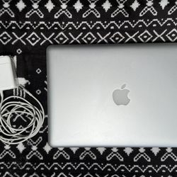 2012 MacBook Pro 13inch Laptop 16GB RAM 1TB SSD Running 2020 Catalina OS