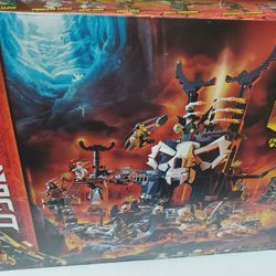 LEGO NINJAGO Skull Sorcerer’s Dungeons
