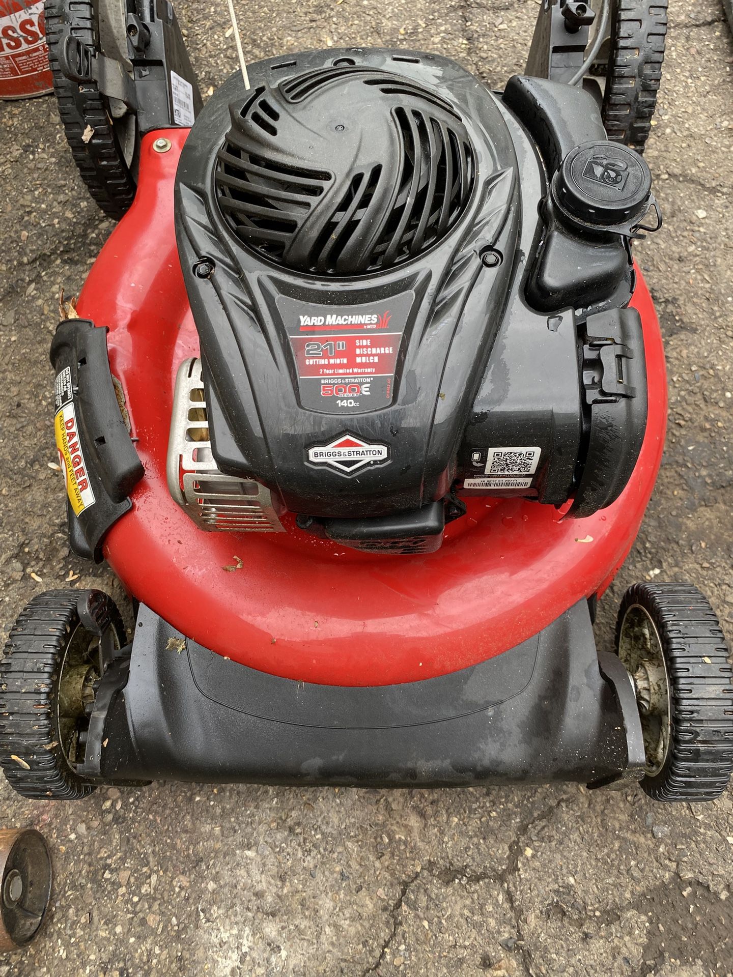 YardMachines 21 Inch Push Mower New Condition