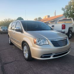 2013 Chrysler Town & Country