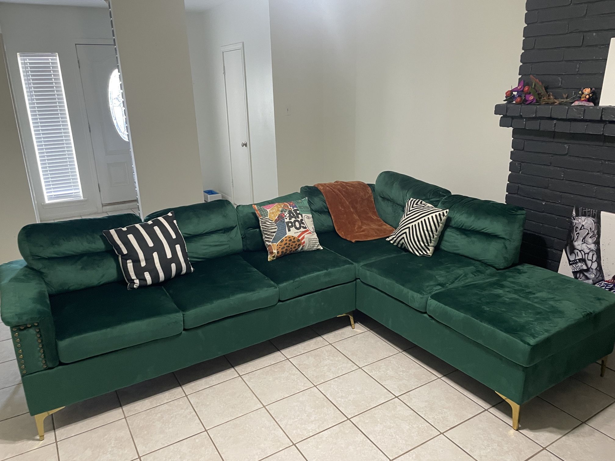 Velvet green Couch 
