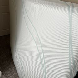 Beautiful Queen Size Mattress 