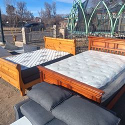 FULL\QUEEN SIZE  BEDROOM SETS