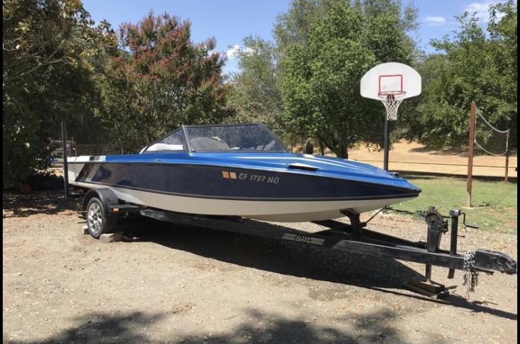 1992 centurion ski boat