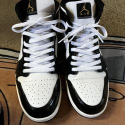 Jordan 1 Mid Patent Black White Gold Size 12.5 Men
