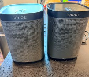 Sonos play 1 speakers