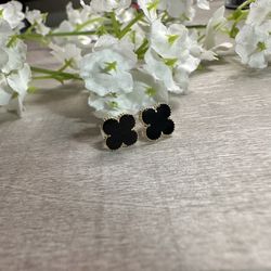 18k Gold Earrings