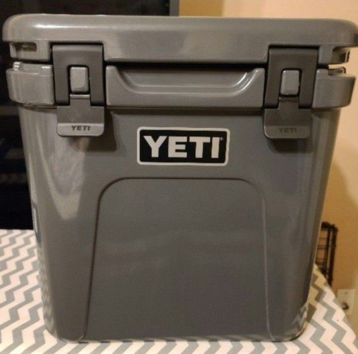 Yeti Roadie 24 Cooler--Charcoal--Brand New 