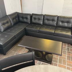 BRAND NEW REVERSIBLE SECTIONAL SOFA 