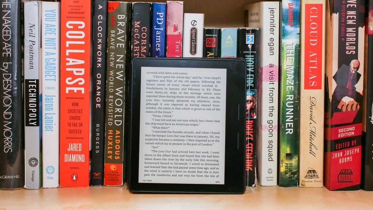 Like New Kindle Oasis 3 - 10th Gen. - Waterproof for Summer Pool-side Reading