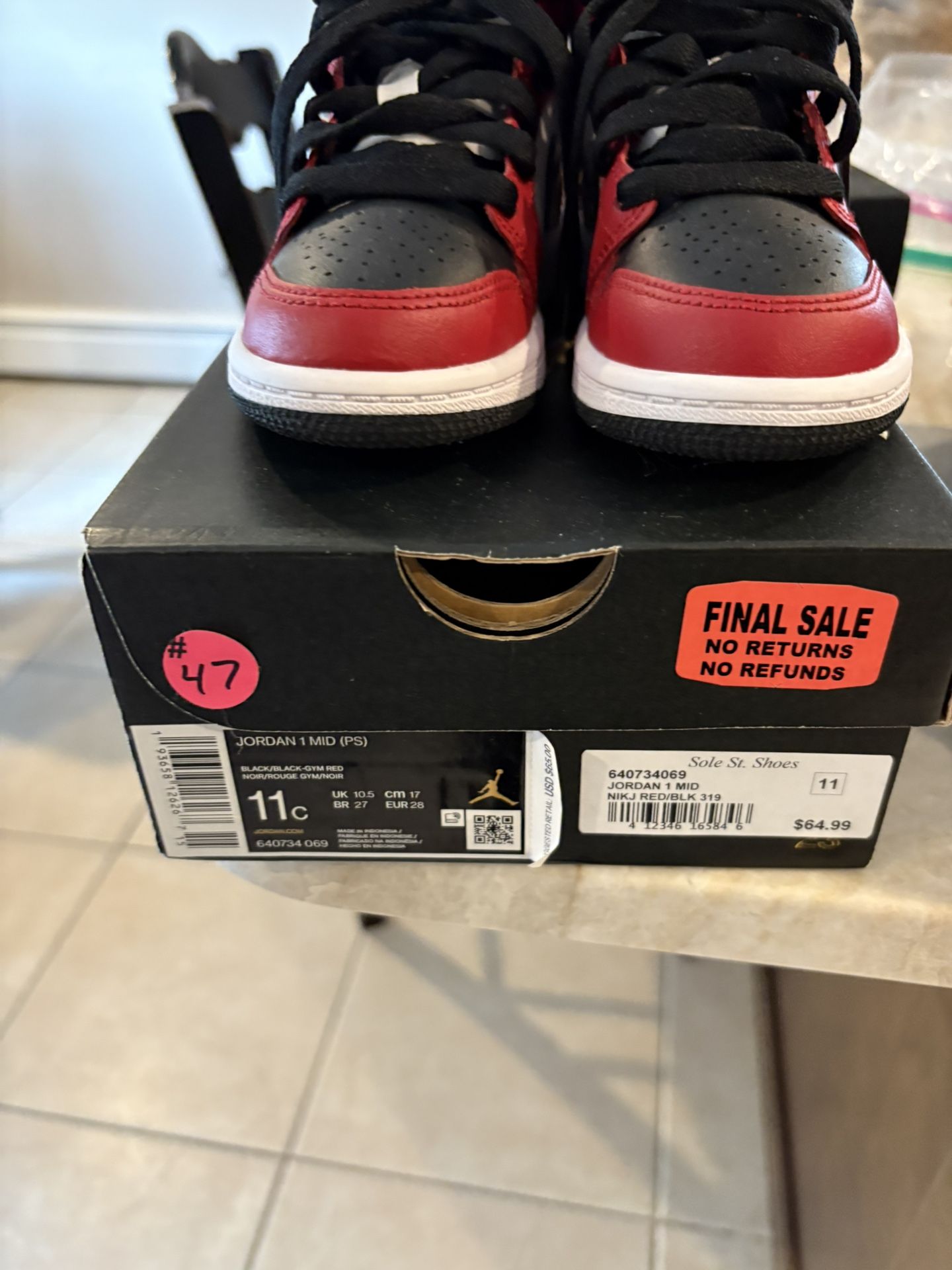 Jordan 1 Mid Black Toe