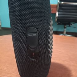 JBL Charge 5