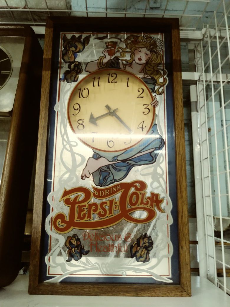Vintage Pepsi glass mirror Clock