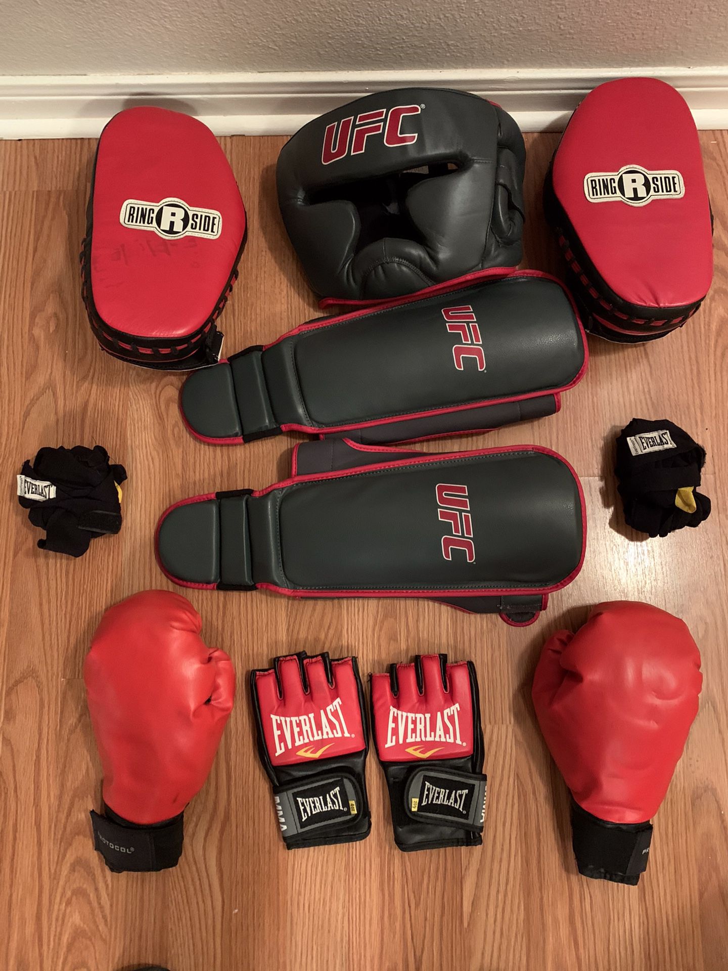 Everlast and UFC MMA training gear s/m adult size
