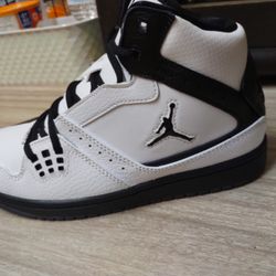 7.5 And White 8