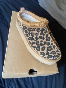 UGGS