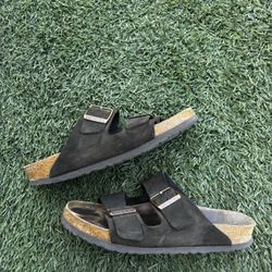 Birkenstock Arizona in Dark Brown Suede 