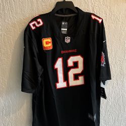 Buccaneers Size 2 X