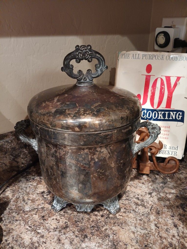 $20 Vintage Silver-plate F B Rogers Glass lined Ice Bucket, Footed With Handles. 