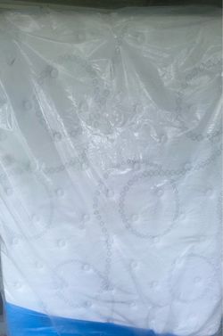 Serta pillow top queen mattress
