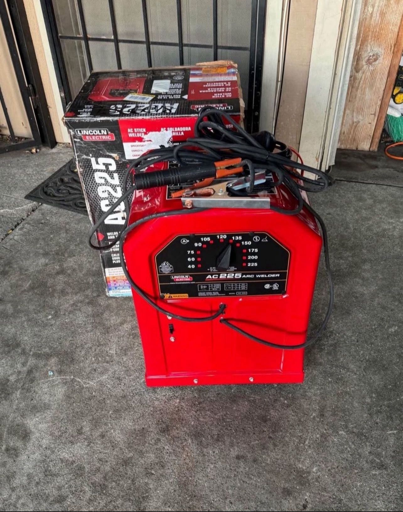 Lincoln Electric 225 Amp Arc/Stick Welder AC225S, 230V