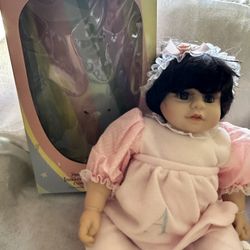 Heritage Sweet & Innocent Collection 20" Cuddle Me Babies Doll #D235  VTG