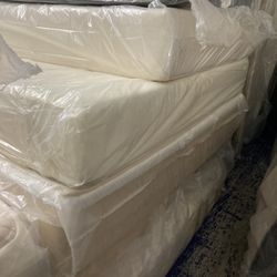 Sealy memory foam Mattress with Boxsprings. Must go this week. 450. I can also deliver