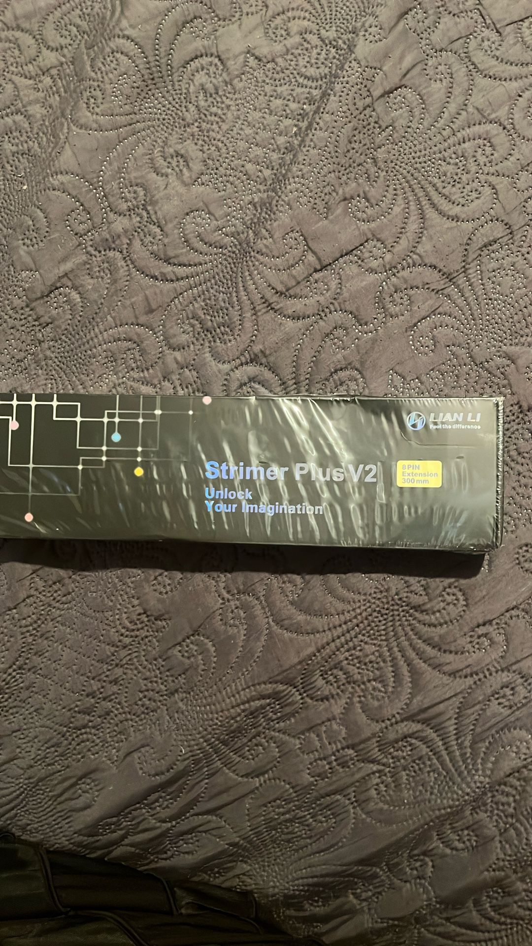 Lian Li Strimer Plus V2 (8 Pin Connector)